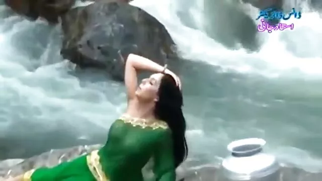 పుస్సీ ద్వేషి డాగీ పొజిషన్‌లో ఒక గట్టి అంగ సెక్స్ వీడియోస్ తెలుగు మూవీ రంధ్రాన్ని శిక్షిస్తాడు
